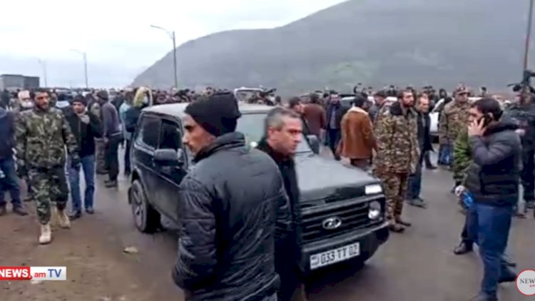    Etirazçı ermənilər Qafanda avtomobil yolunu bağladılar -   Video