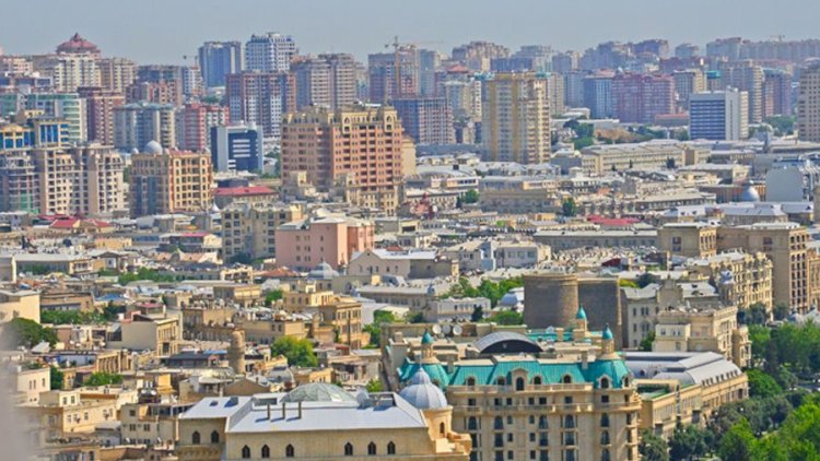    Bakının mərkəzində boş torpaq sahəsi tapmaq mümkün deyil - Ekspert   