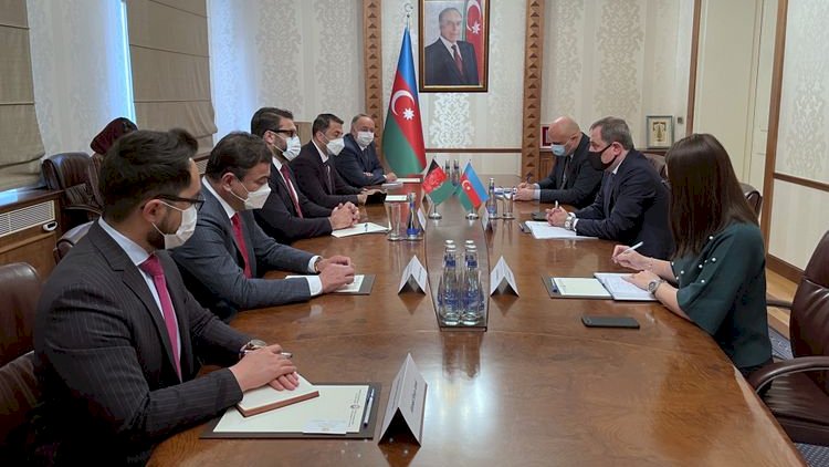    Ceyhun Bayramov Əfqanıstan Milli Təhlükəsizlik Şurasının müşaviri və Prezident Administrasiyasının rəhbəri ilə görüşdü   