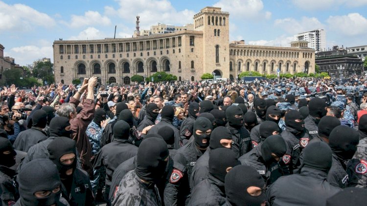    Ermənistan vətəndaş müharibəsinin bir addımlığında -   Paşinyan paytaxta əlavə polis qüvvələri cəlb etdi