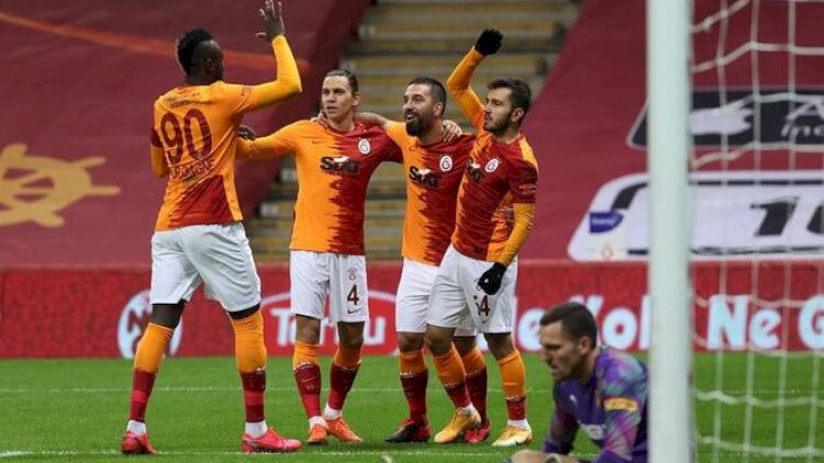    “Qalatasaray” və “Trabzonspor” qələbə qazandı   