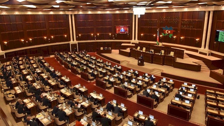    Bu gün deputatlar gələn ilin büdcəsini müzakirə edəcəklər   