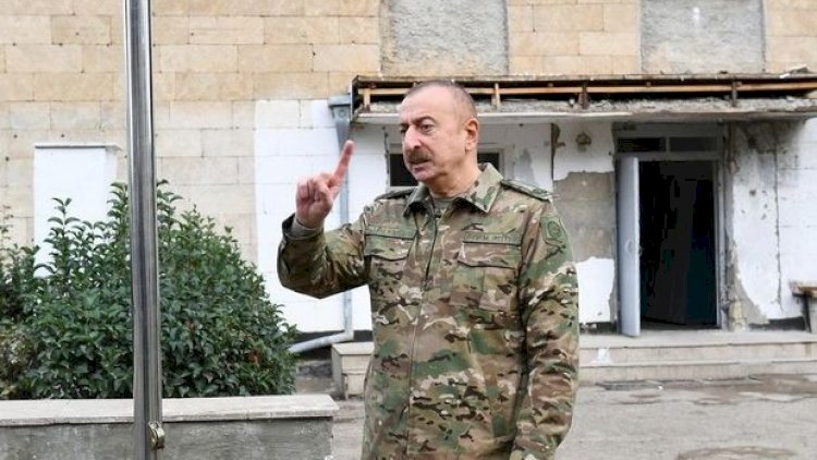    İlham Əliyev işğaldan azad edilmiş torpaqlarda bayrağımızı ucaltdı - Video   