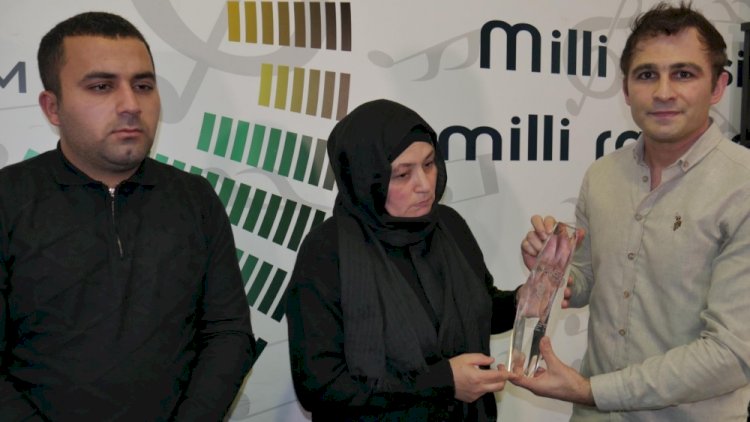    “Vətən səsi” mükafatı şəhid Xudayarın ailə üzvlərinə təqdim olundu - Fotolar   