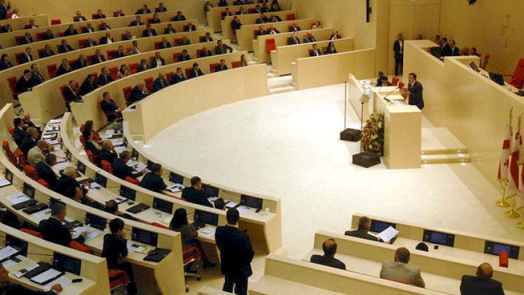   Gürcüstan parlamenti yeni hökumətin tərkibini təsdiq etdi   