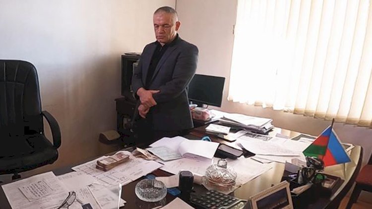    Rüşvət alan direktorun istintaqı başa çatdı   