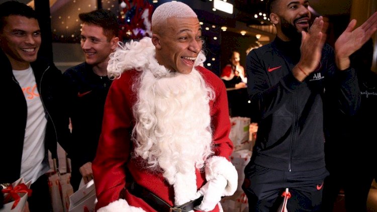    PSJ-nin hücumçusu Santa Klaus oldu   