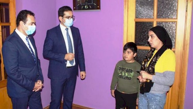    Şəhid ailəsinə təqaüd üzrə ödəniş kartı evində təqdim edildi - Foto   