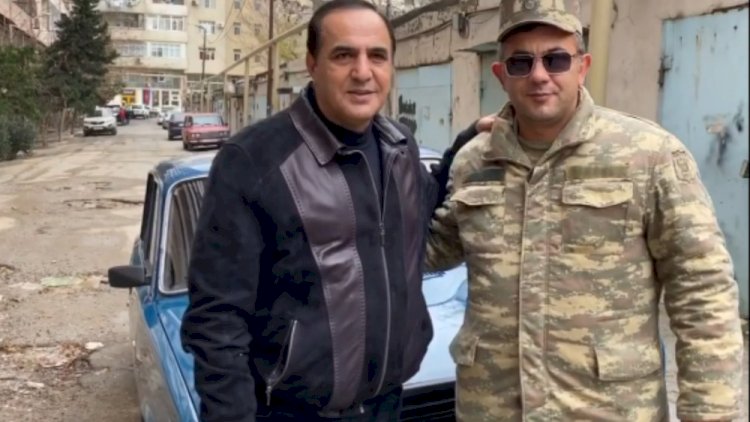    Manaf Ağayev hərbçiyə “07“ bağışladı   - Foto