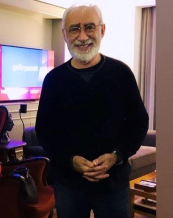 Koronavirusa yoluxan aktyor tanınmaz hala düşdü - Foto