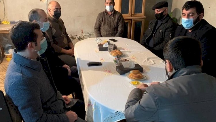    İcra Hakimiyyətinin əməkdaşları şəhid ailəsinə baş çəkdilər   - Foto