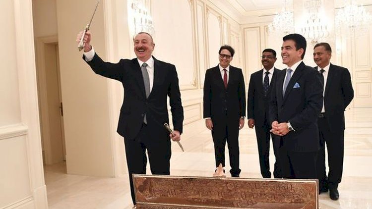    Azərbaycan Prezidentinə qılınc hədiyyə edildi -   Fotolar