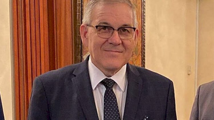    Rusiyanın səfiri öldü   
