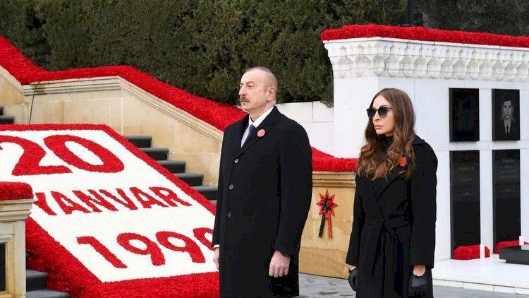    Prezident İlham Əliyev Şəhidlər Xiyabanını ziyarət etdi - Fotolar   