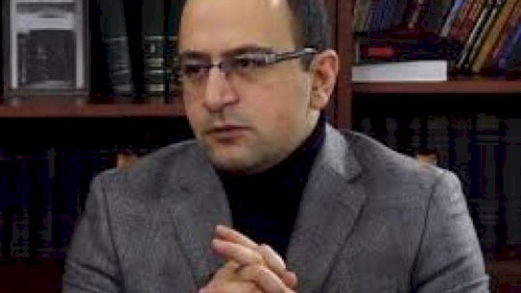    “Köçəryan Xankəndidə qaçıb masanın altında gizləndi...”    - Hayk Mamicanyan