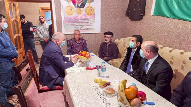    İcra başçısı şəhidin ad günündə ailəsini ziyarət etdi   - Fotolar