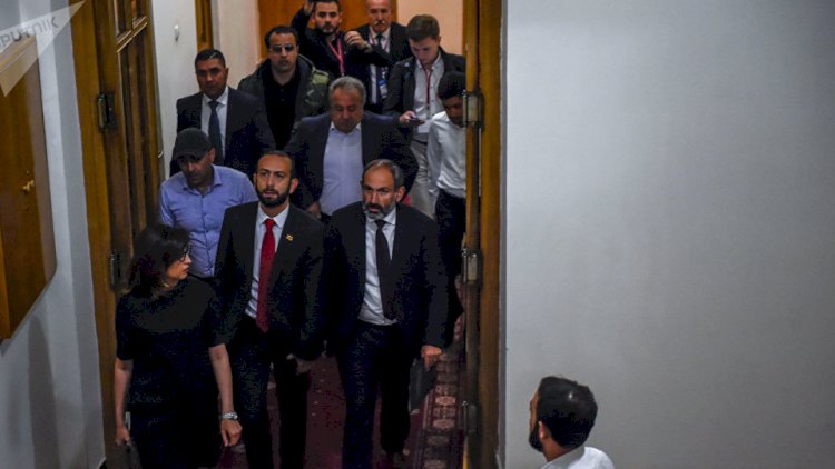    Ermənilər konstitusiyanı dəyişirlər  - Parlament buraxıla bilər   