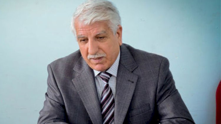    “Şil-küt etdi, camaatın evini yıxdı“   - “Moşu“