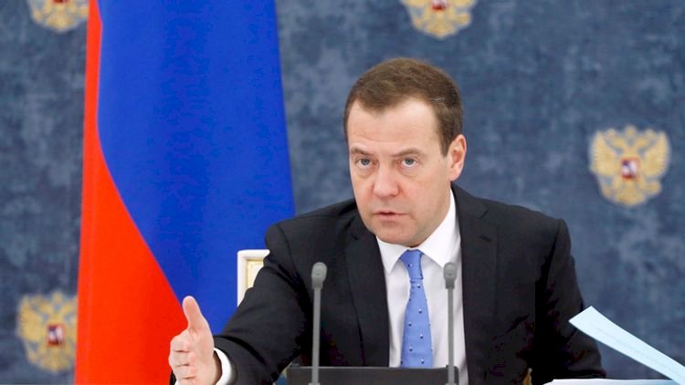    Medvedev Türkiyənin regiondakı rolu barədə:   Bu faktı nəzərə almamaq mümkün deyil