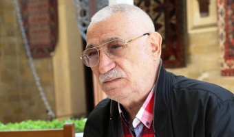 “Erməni yalanına inanır, bir boşqab yala hürürlər“  - İTTİHAM