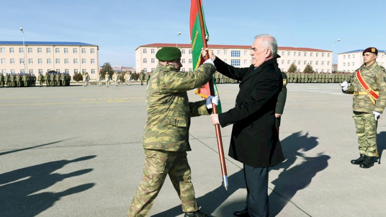    Vasif Talıbov yeni hərbi hissələrə döyüş bayrağı təqdim etdi –   Fotolar