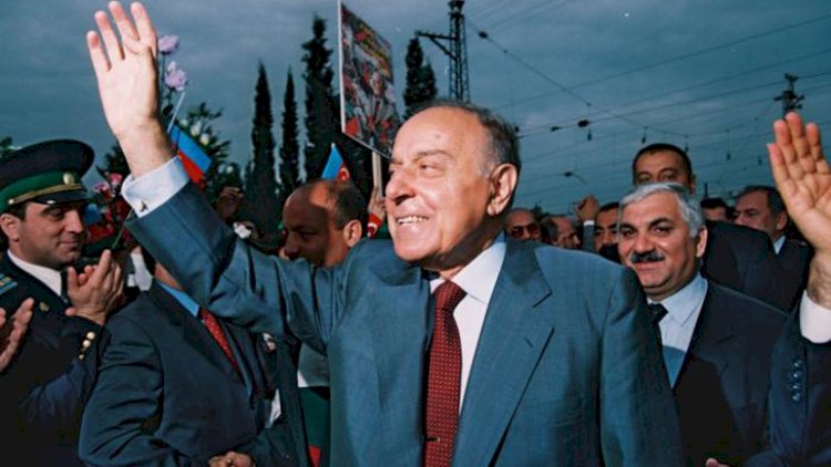    Vaqif Mustafayevin Heydər Əliyev haqda filmini kim qadağan edib?    