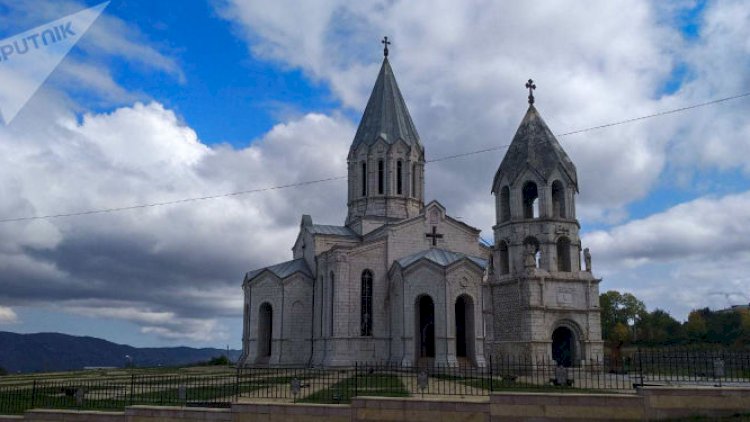    Qarabağda cinayətkar nasistə heykəl qoyulub, rus kilsələri isə dağıdılıb   