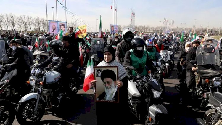    İranlılar prezidentə etiraz etdi: “Qəhr olsun Ruhani!”   