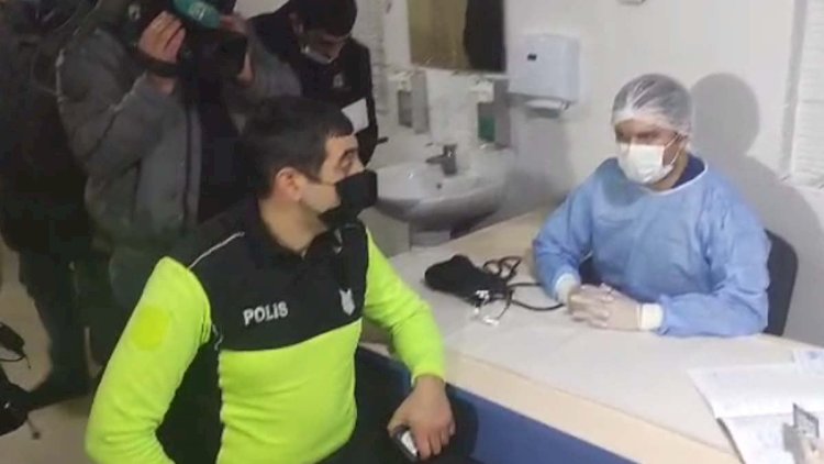    Azərbaycanda polislər peyvənd olunur   