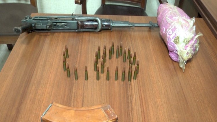    Bakı sakini saxlanıldı: Marixuana, “Kalaşnikov“, sursat...   - Video
