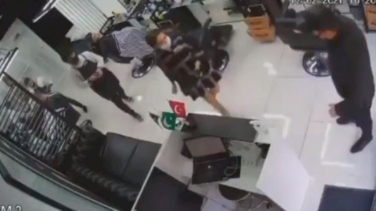    Qadına qarşı zorakılıq edən polis işdən çıxarıldı -   Video