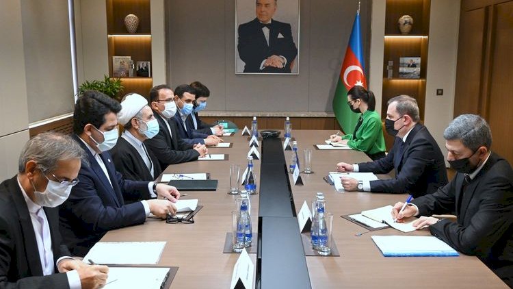    Ceyhun Bayramov İran parlamentinin komissiya sədri ilə görüşdü   