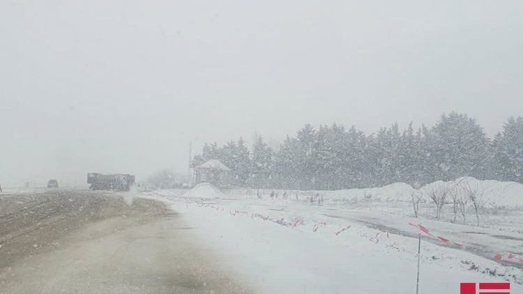    Hava şəraiti ilə əlaqədar avtomobil yollarındakı vəziyyət açıqlandı   
