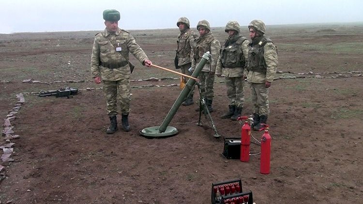    Minaatan batareyalarının döyüş atışlı təlim məşqləri davam edir -   Video