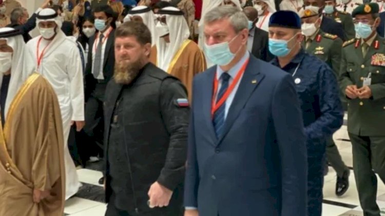    Kadırovla çəkilən foto Ukraynada qalmaqal yaratdı   