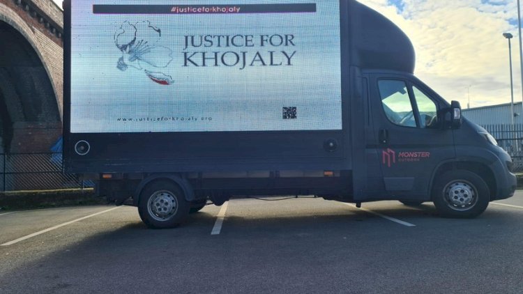    Britaniyada Xocalı faciəsi ilə bağlı aksiya təşkil edildi - Fotolar   