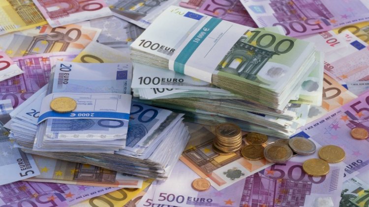    Adamda bəxtə bax! -   Lotereyada 210 milyon avro uddu
