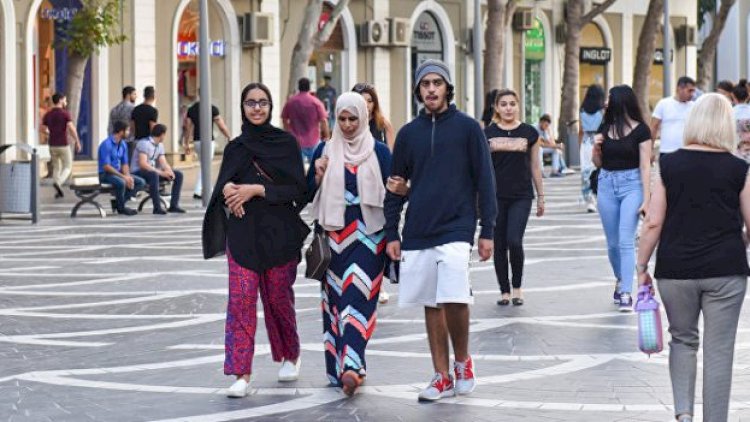    Yanvarda Azərbaycana nə qədər turist gəlib?   