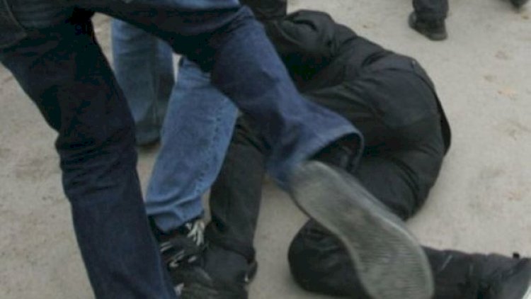    Bakının məkəzində dörd naməlum şəxs oğlan və qızı döydü   