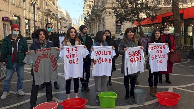    “Döyər də, sevər də” - Bakının mərkəzində aksiya   + Fotolar