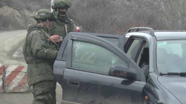    Onların işi gül-çiçək paylamaq deyil... – Etiraz   