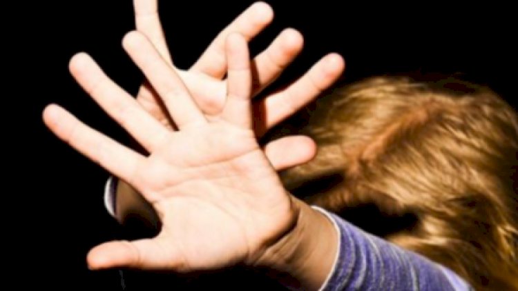    Azyaşlı qıza qarşı seksual hərəkət edənlərə cəza verildi- Məhkəmədə həbs edildilər   