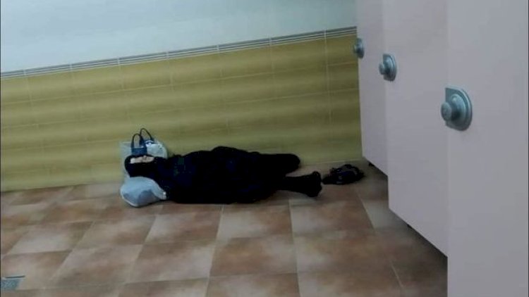    Yaşlı qadın Bulvarın tualetində yaşayır   