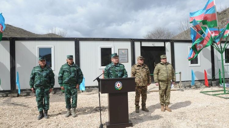    Azərbaycan Ermənistanla sərhəddi möhkəmləndirir   