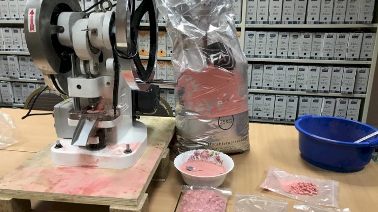    Fransa polisinin ələ keçirdiyi 1 milyonluq “narkotik” şirniyyat tozu çıxdı   