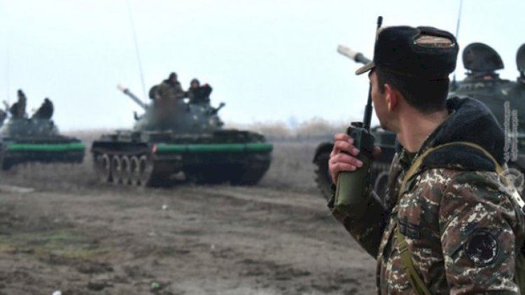    Qarabağda tanklarının böyük qismini itirən Ermənistan köhnə T-55 tanklarını təlimə çıxardı - Foto   