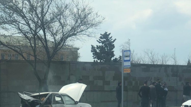    Nobel prospektində ağır qəza - Fotolar   