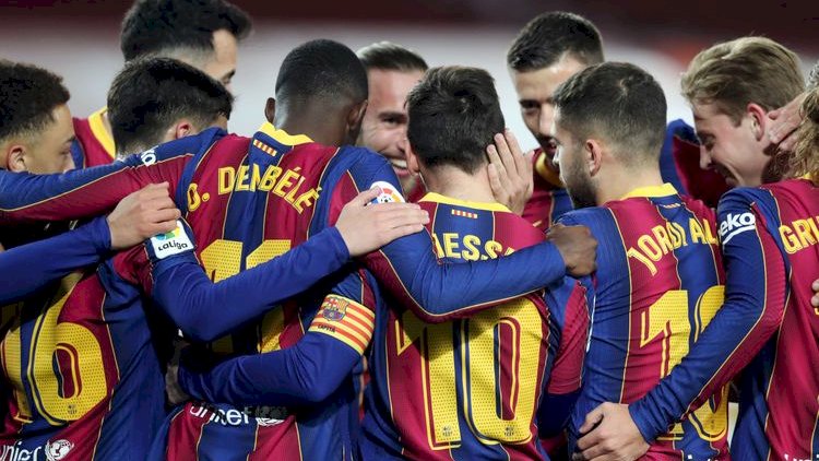    Əsrin ən yaxşı futbol klubları -   SİYAHI