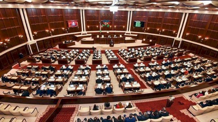    “Deputatlara hər ay 50 min manat verilsin” - Partiya sədrindən şok təklif   