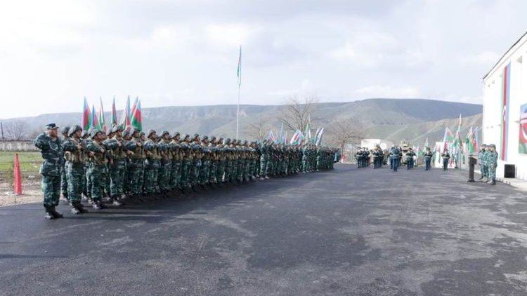    Azərbaycan Ermənistanla sərhədi möhkəmləndirir   